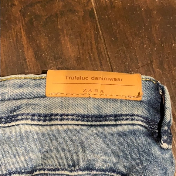 Zara Ripped Skinny Jeans - Picture 6 of 6